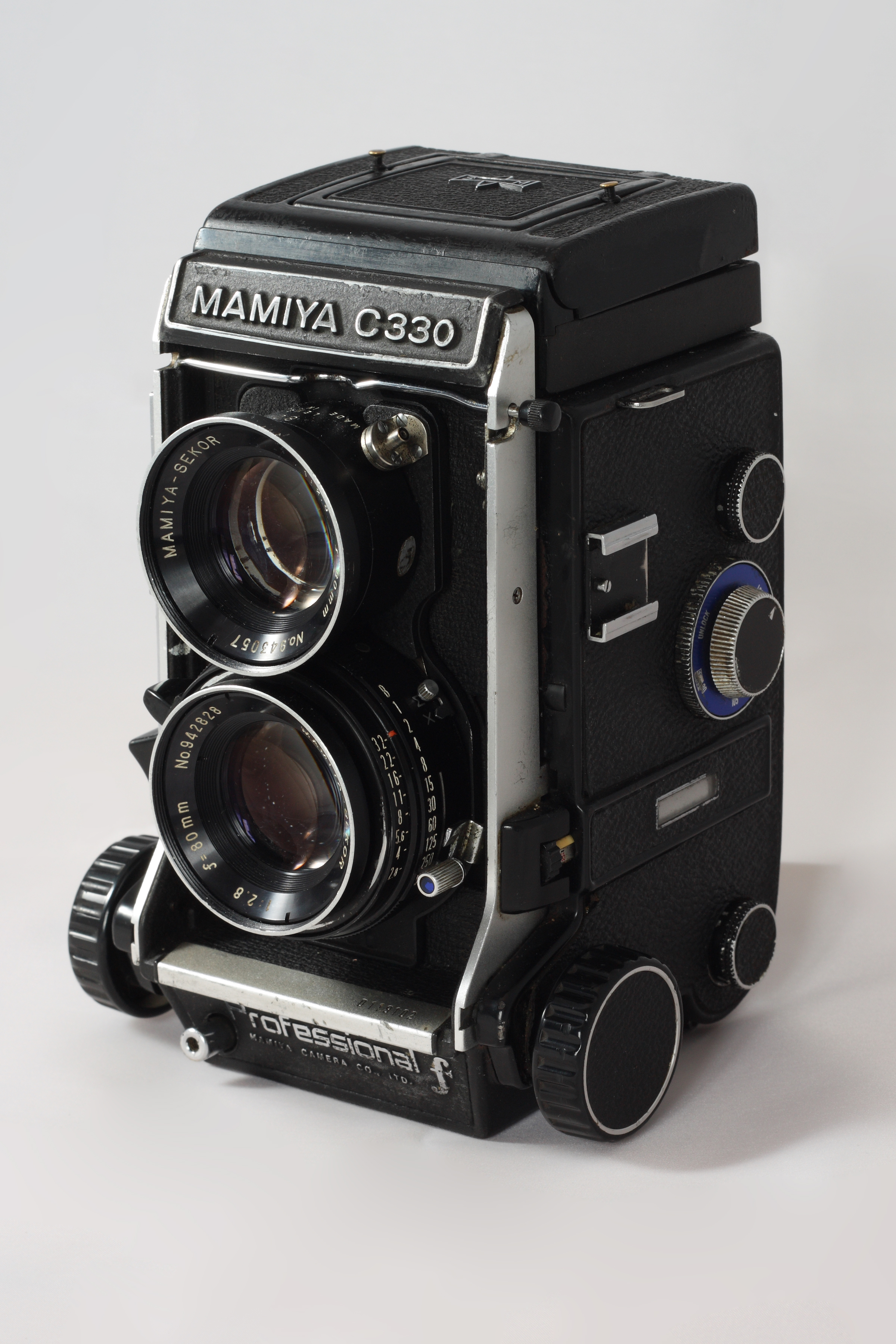 Mamiya C330f Professional TLR camera