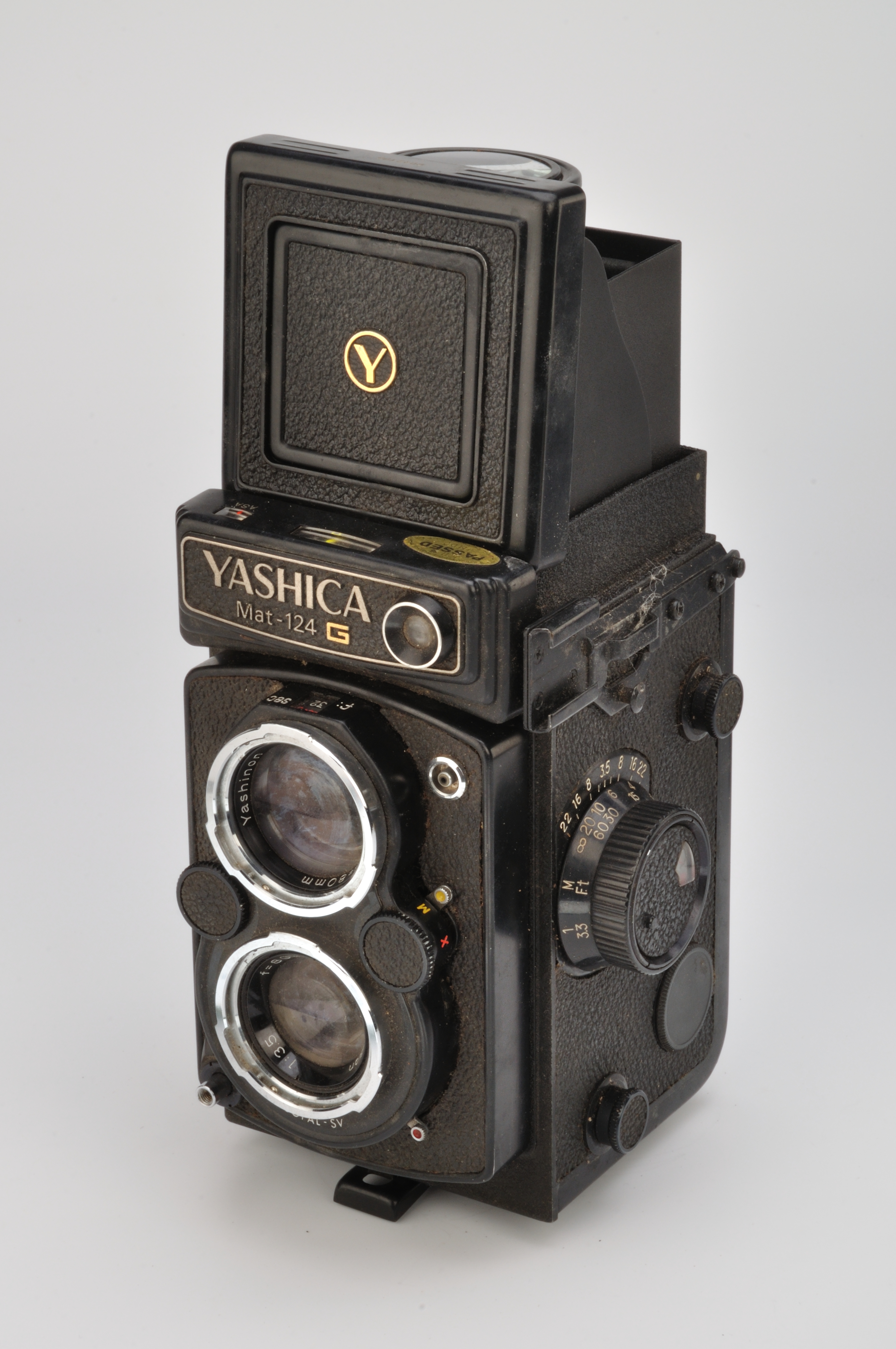 Yashica Mat-124G TLR camera